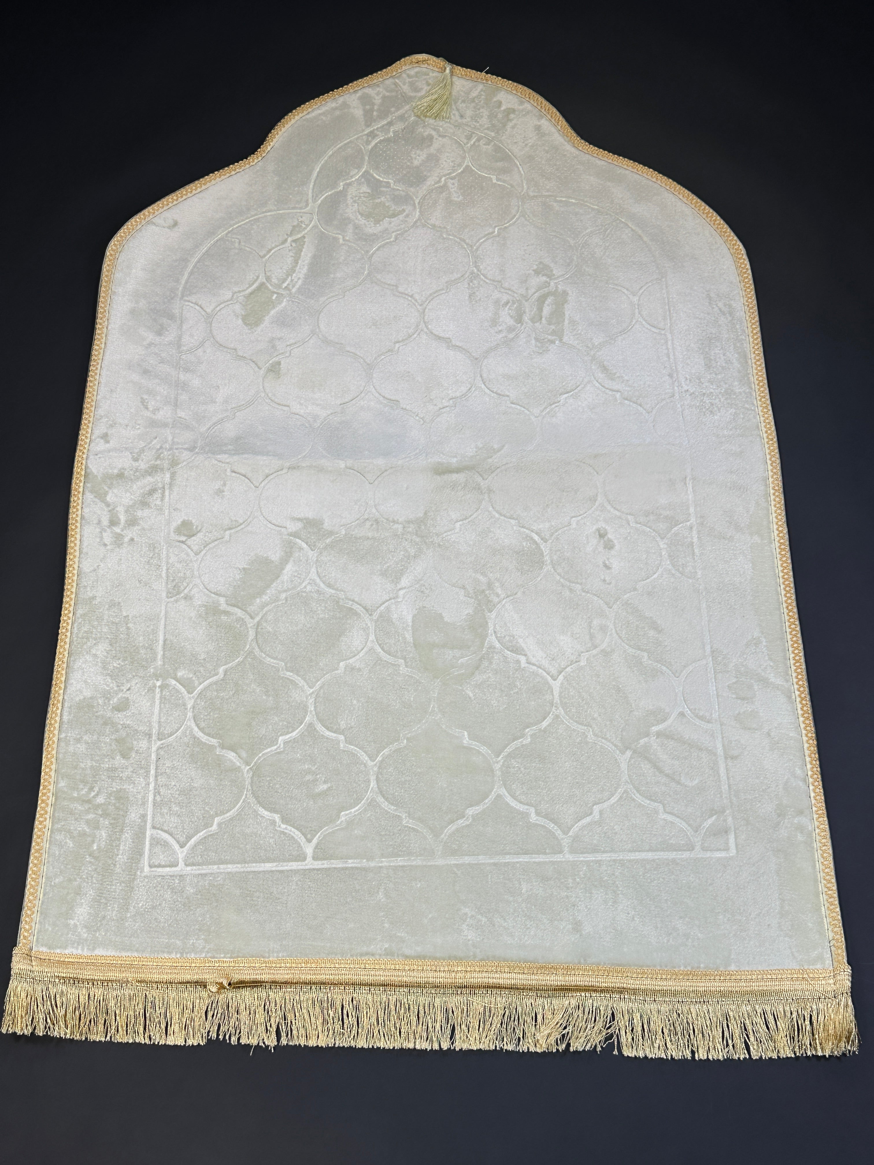 Cream velvet prayer mat