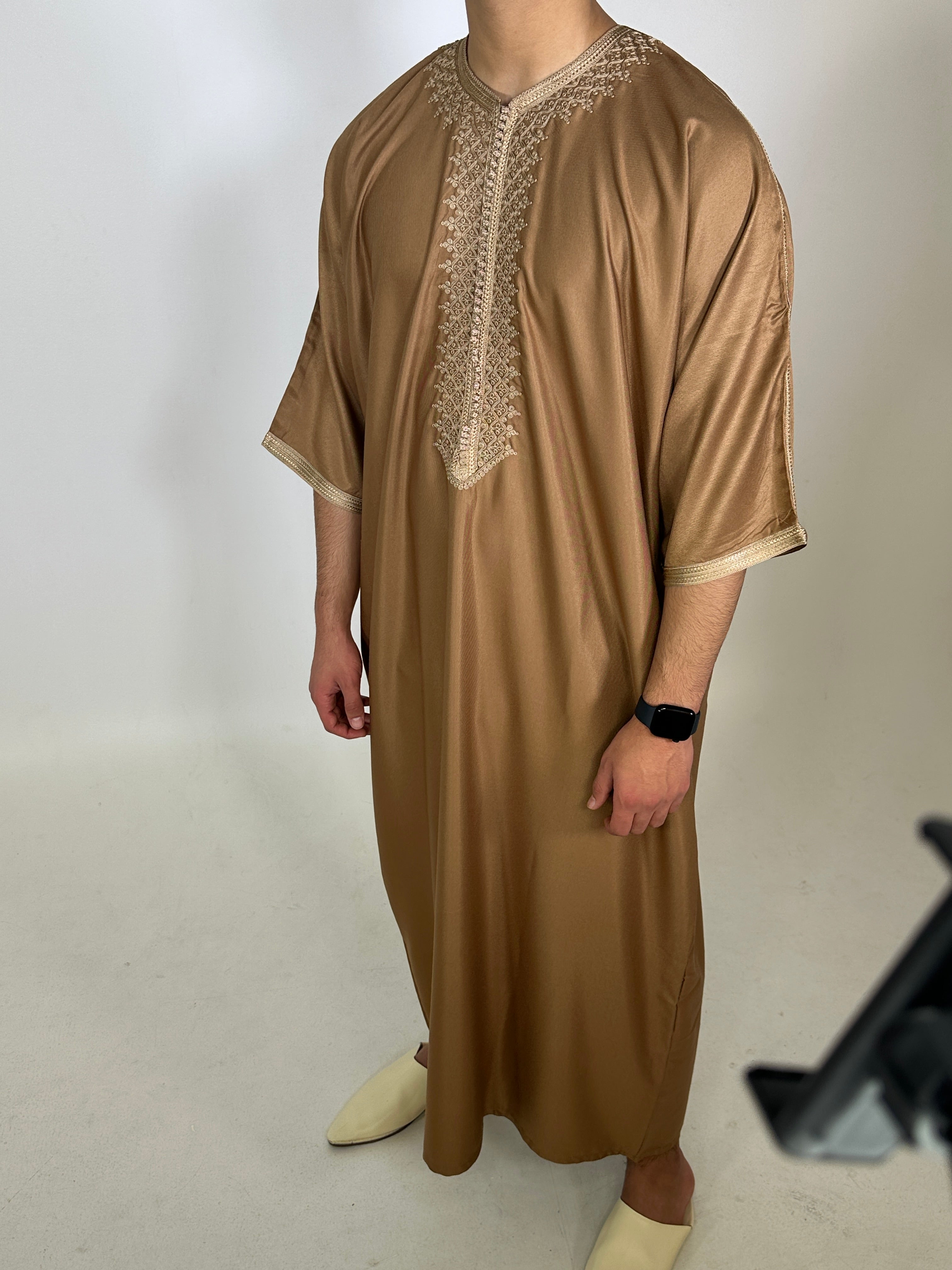 Djellaba Meknes brown frontview