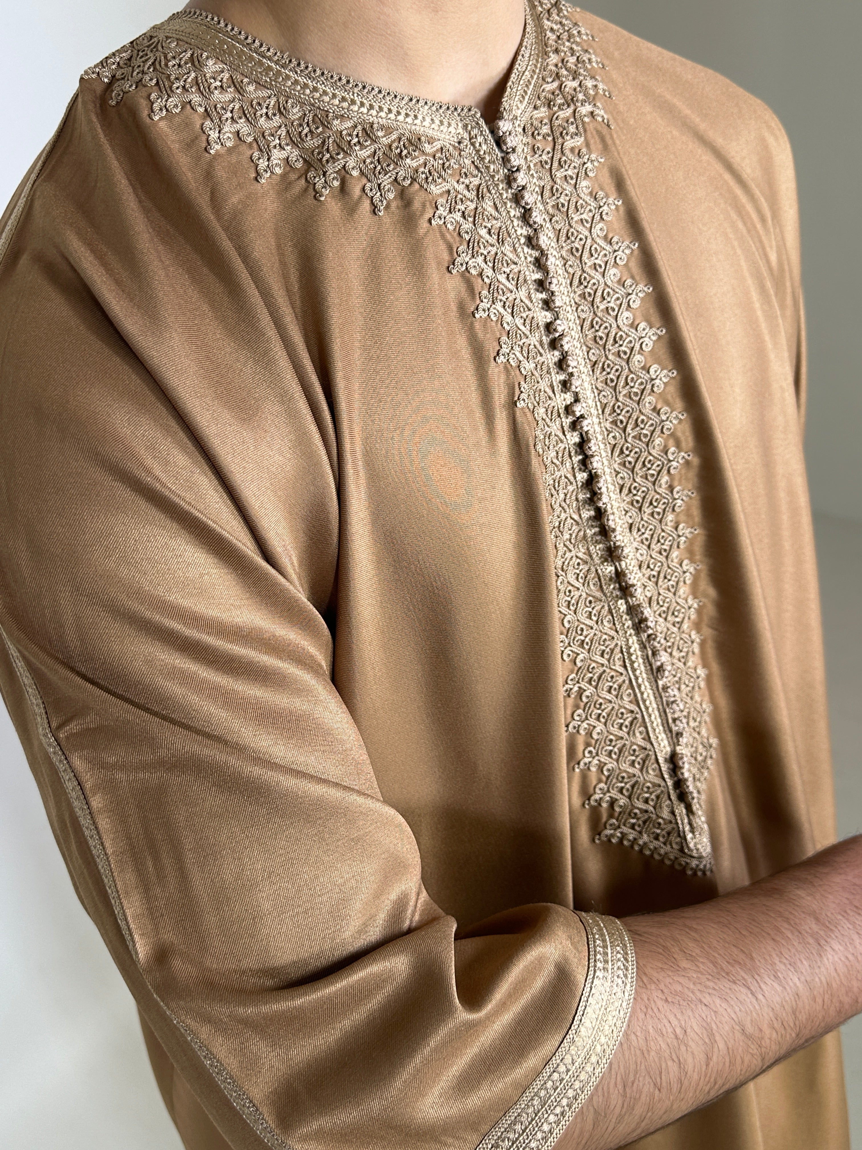 Djellaba Meknes brown sideview