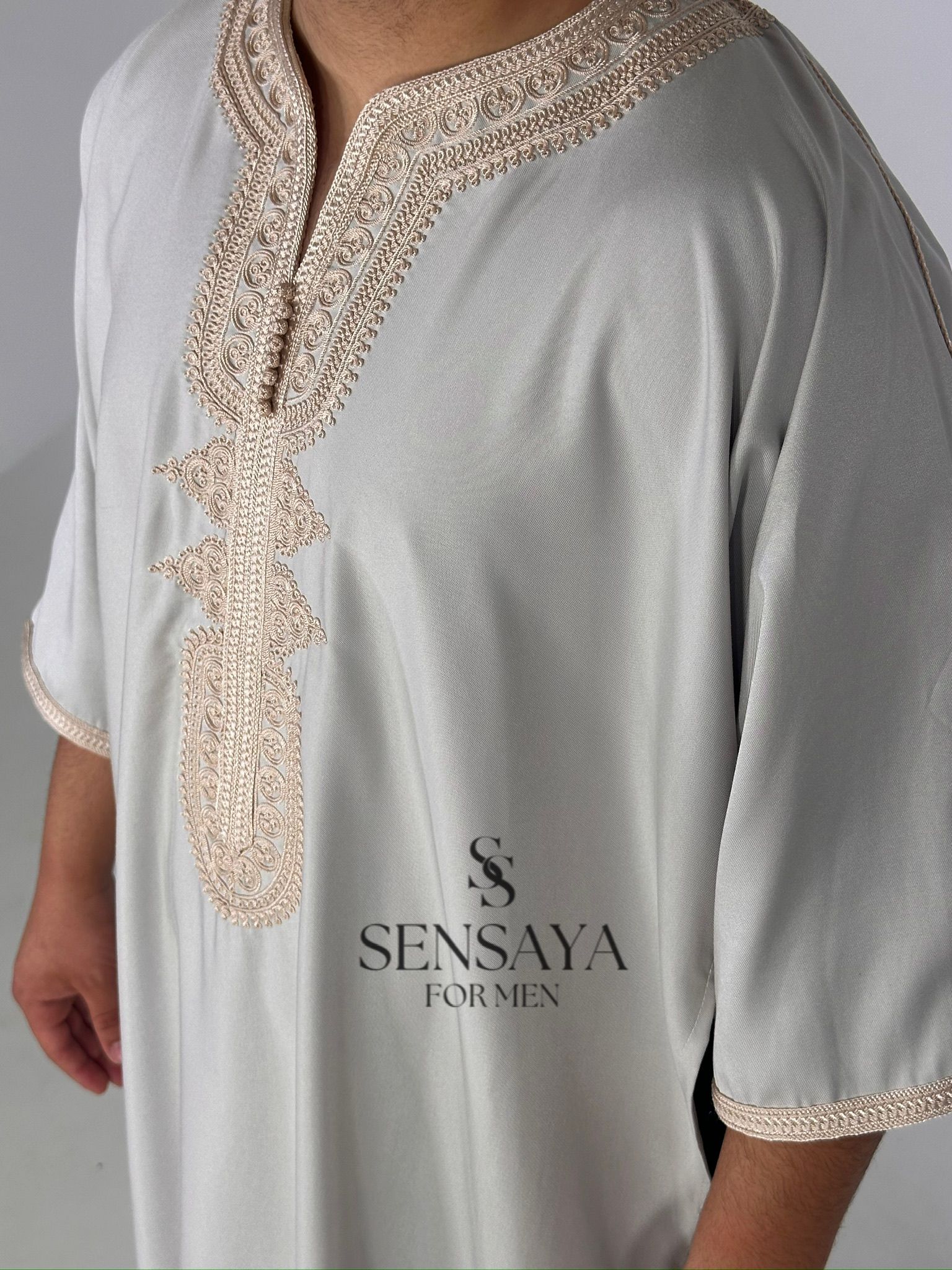 Djellaba Zeghanghane desert sand sideview